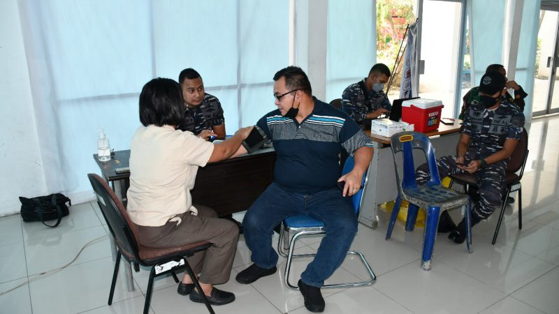 Lantamal I Serbu Para Pemudik Transportasi laut dengan Vaksinasi
