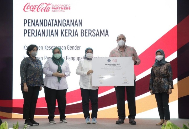 CCEP Indonesia Perkuat Membangun Tenaga Kerja yang Inklusif Melalui Komitmen Kesetaraan Gender Bersama Kementrian Ketenagakerjaan RI