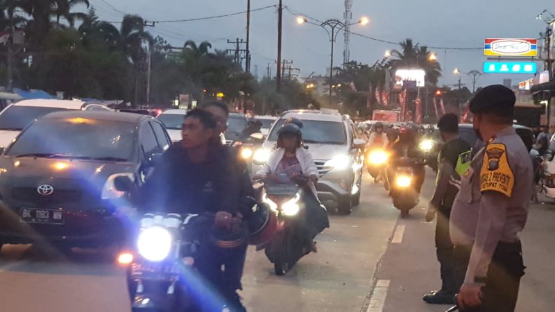 Sat Samapta Polrestabes Medan Lakukan Gatur di Jalan SM.Raja Medan