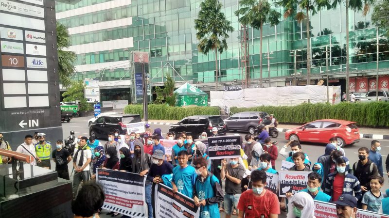 Dikawal Polisi, Demo Penggungsi Afganistan Berjalan Damai di Kantor Gubsu