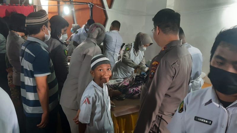 Polrestabes Medan Gelar Vaksinasi dan Sunat Massal, Polsek Medan Barat Siapkan Dua Bus
