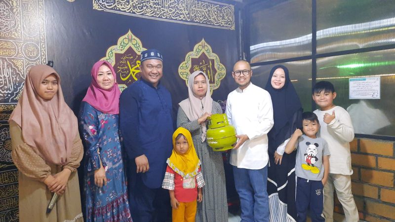 Pondok Tahfidz Assairun Rumah Yatim Dhuafa Sambut Hangat Kehadiran Donny Brilianto Ditemani Istri