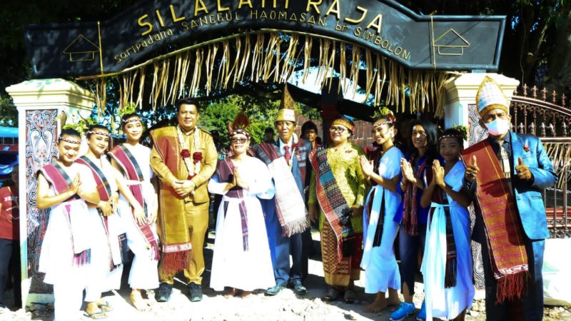 Bupati Samosir Hadiri Syukuran Peresmian Makam Silalahi Raja