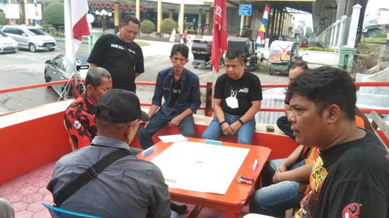 Meriahkan HUT ke-77 RI, PAC PP Medan Area Gelar Berbagai Perlombaam, Ketua Pewarta Ikut Lomba Dambatu Gembira