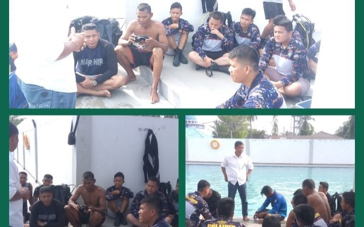 Sukseskan Pengibaran Bendera di Bawah Laut Prajurit Petarung Yonmarhanlan I Laksanakan Selam