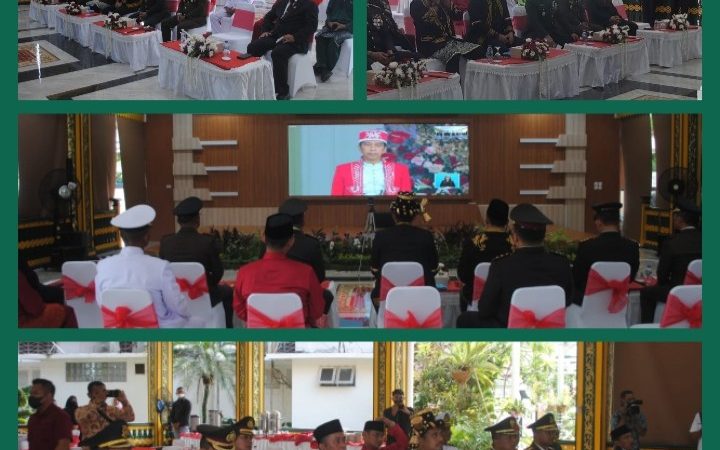 Prajurit Yonmarhanlan I Ikuti Upacara Taptu dan Pawai Obor 