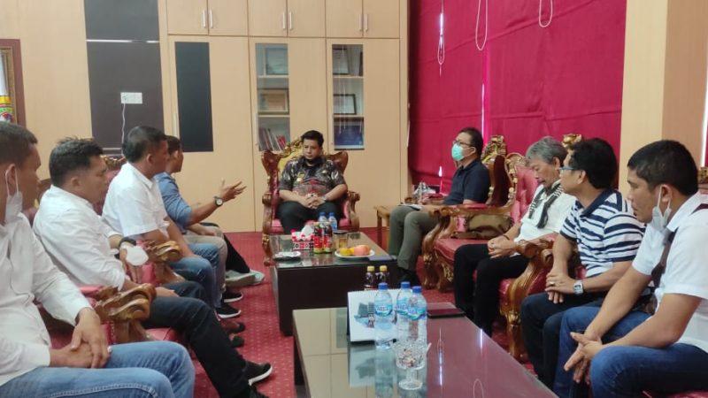 Terima Audiensi PWI Bonapasogit, Bupati Vandiko Ajak PWI Menjadi Mitra dan Mata Telinga Pemerintah