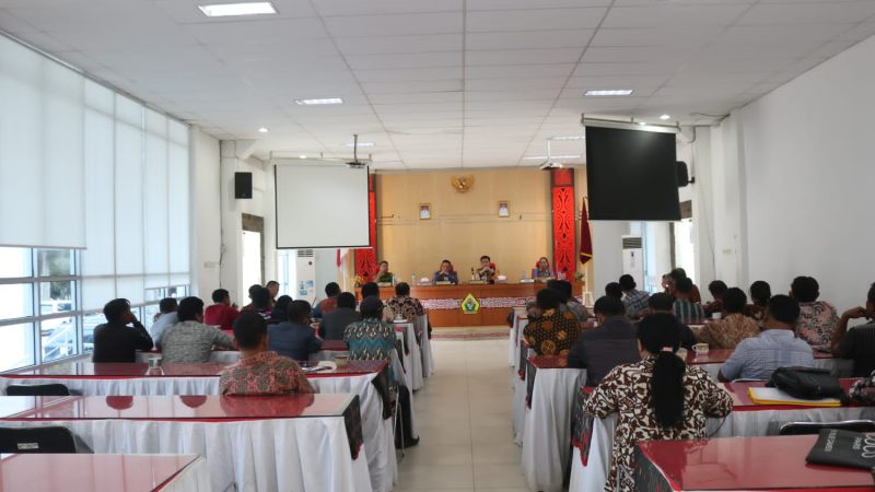 Bupati Samosir Pimpin Rapat Kerja Bersama Kepala Desa dan Lurah