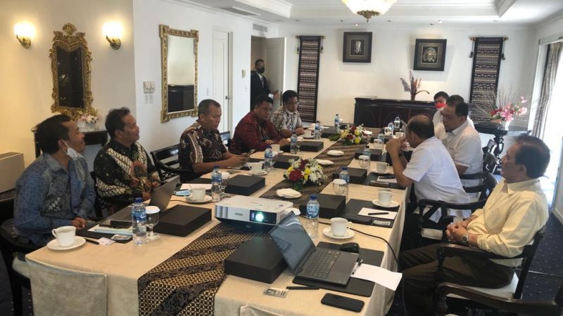 Bupati Samosir Bahas investasi Dengan Parna Raya Group