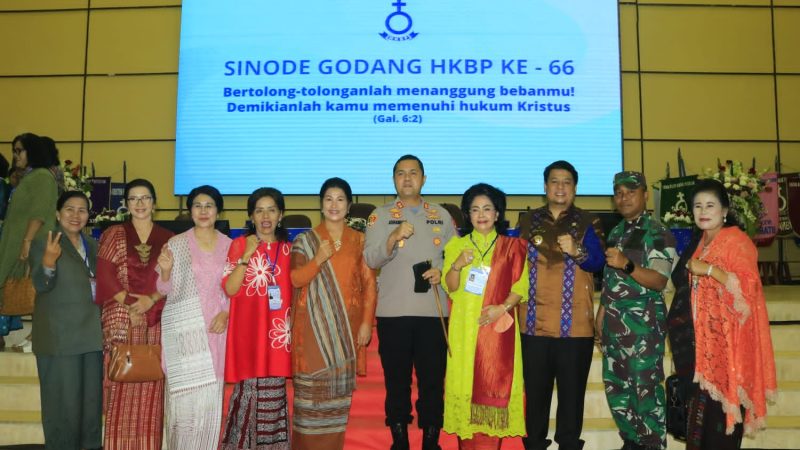 Bupati Samosir Hadiri Acara Pembukaan Sinode Godang HKBP Ke-66