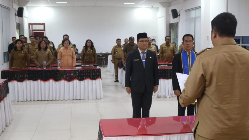 Waston Simbolon Dilantik Sebagai Penjabat Sekretaris Daerah Kabupaten Samosir.
