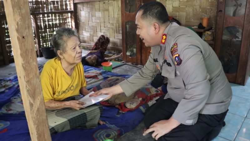 Rasa Peduli Kapolres Pelabuhan Belawan Sambangi Nek Fatimah