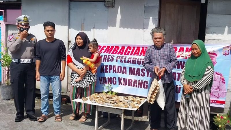 Kepedulian Polres Pelabuhan Belawan Bagikan Bansos Kepada Warga Yang Membutuhkan