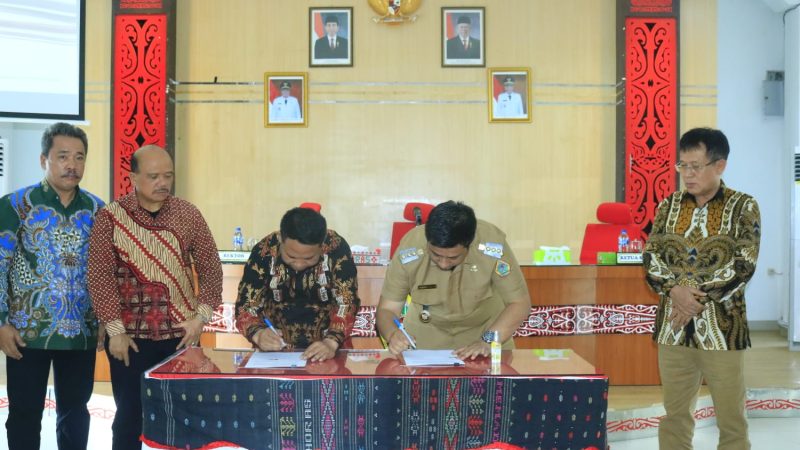 Teken MoU, Pemkab Samosir Perpanjang Kerjasama dengan UNIMED.