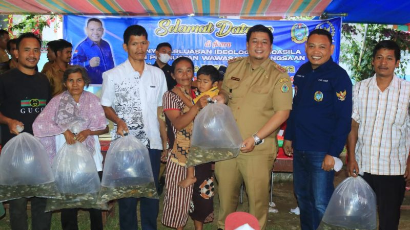 Bupati Samosir Bersama Tangkas Manimpan L. Tobing, Monitoring Pelaksanaan Pasar Murah Sembako