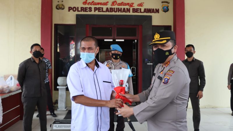 Hormati Jasa Pahlawan Pendidikan, Kapolres Pelabuhan Belawan Hadiri Upacara Hari Guru Nasional