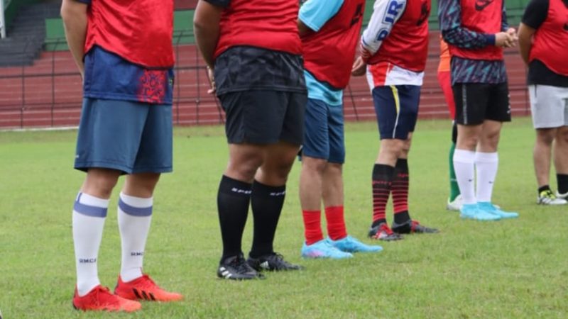 Jaga Kebugaran Tubuh, Kapolrestabes Medan Olahraga Sepakbola di Stadion Teladan