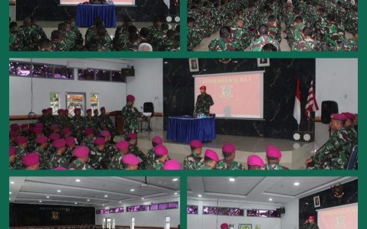 Prajurit Yonmarhanlan I Terima Jam Komandan