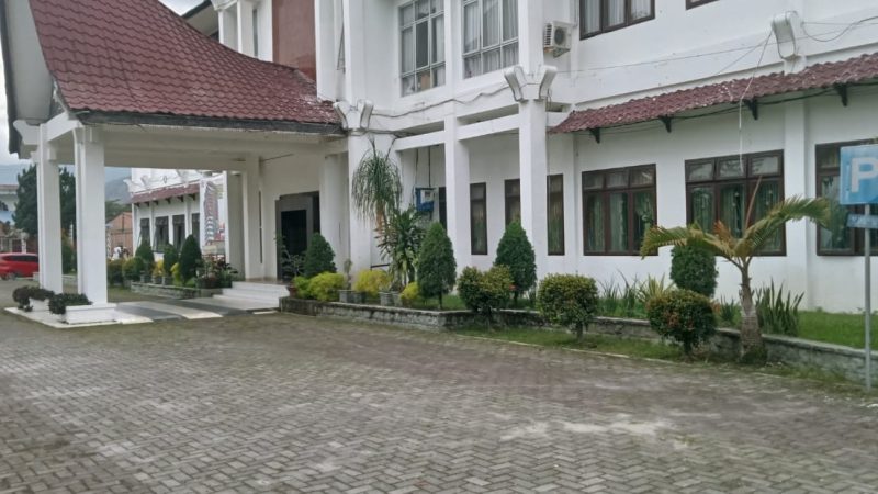 Bupati Samosir Tidak Masuk Kantor Awal Hari Kerja Tahun 2023