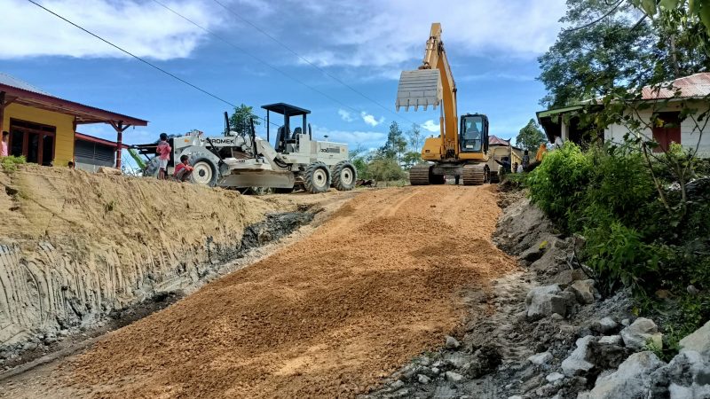 Kontrak Sudah Habis, Pekerjaan Jalan Sihapilis-Tanjungan, Samosir Dilanjutkan