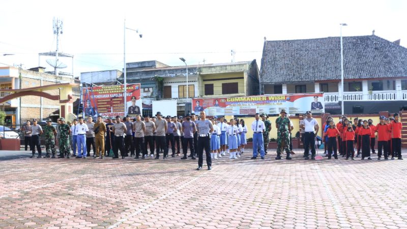 Dukung F1H2O, Pemkab Samosir Bersama Polri , TNI Dan Pelajar Lakukan Kurve