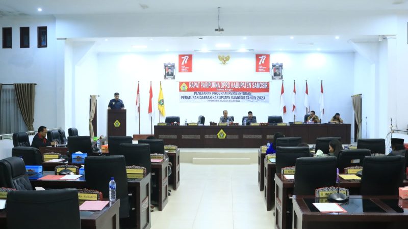 Bupati Hadiri Rapat Paripurna Penetapan PROPEMPERDA Kabupaten Samosir Tahun 2023