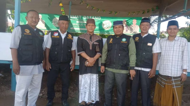 Jumat Berkah BAS & SPAK Bagikan Beras di Pondok Pesantren