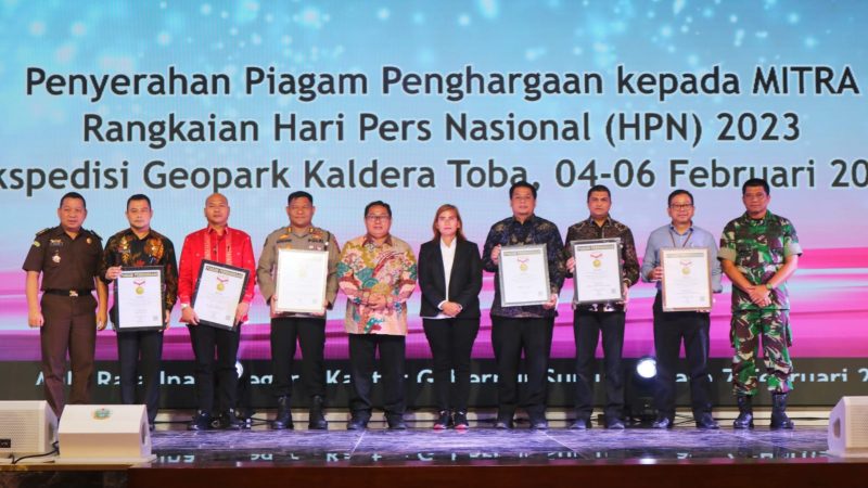Bupati Samosir Hadiri Silaturahmi Nasional SMSI Dalam Rangka Menyambut Hari Pers Nasional.