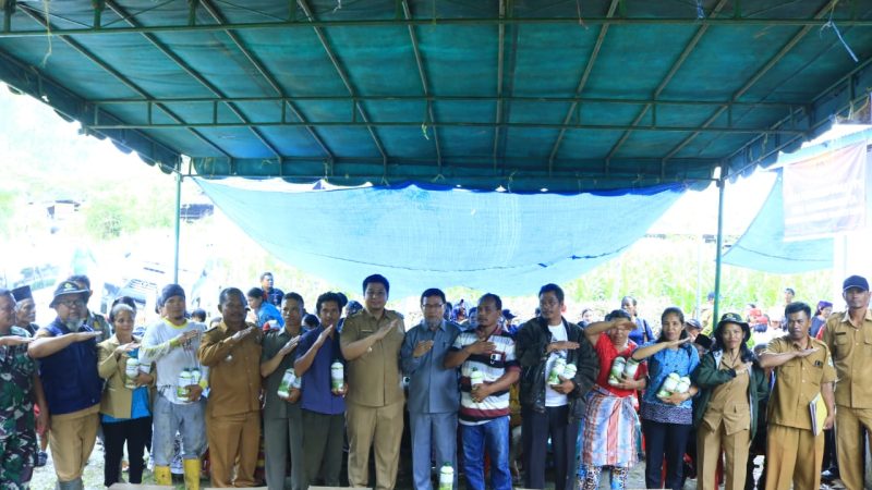 Kunjungi Desa Sabungan Nihuta, Bupati Samosir Disambut Oleh Masyarakat