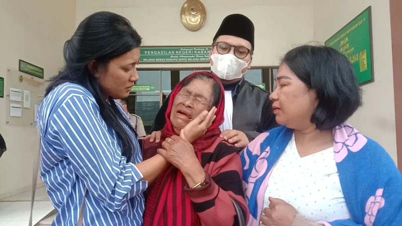 Tangis Haru Bercampur Bahagia Pecah di PN Kabanjahe