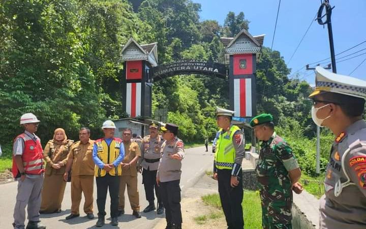 Kapolda Sumut Sambangi Polsek Muara Sipongi Perbatasan Provinsi Sumut-Sumbar