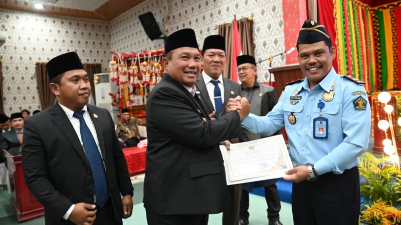 Beri Pelayanan Publik Terbaik, Kantor Imigrasi Sibolga raih Penghargaan Walikota Sibolga