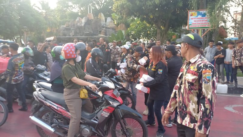 Keluarga Besar FKPPI 0203 Binjai Berbagi 2000 Paket Takjil Gratis