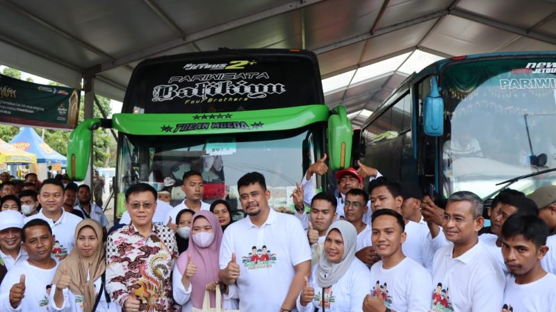 Kapolrestabes Hadiri Mudik Bareng Pemko Medan di Jalan Masjid Raya Medan.