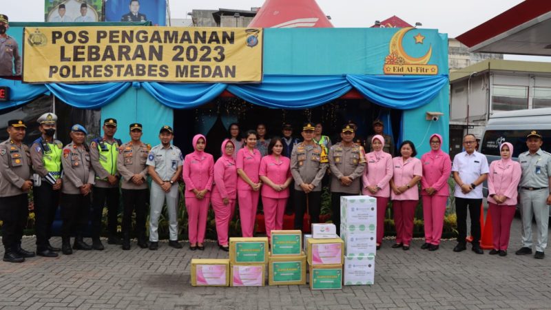 Pastikan Idul Fitri 1444 H Aman dan Kondusif, Kapolrestabes dan Bhayangkari Kota Medan Kunjungi 2 Pospam