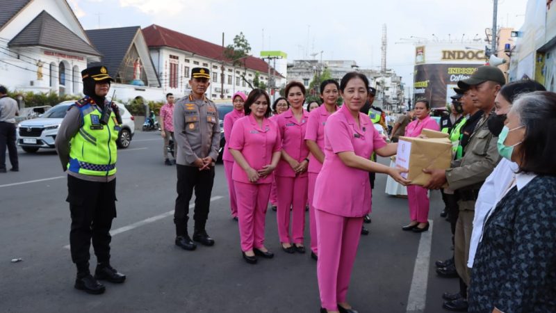 Dampingi Ketua PD Bhayangkari Sumut, Kapolrestabes Medan Kunjungi Pos PAM Sun Plaza
