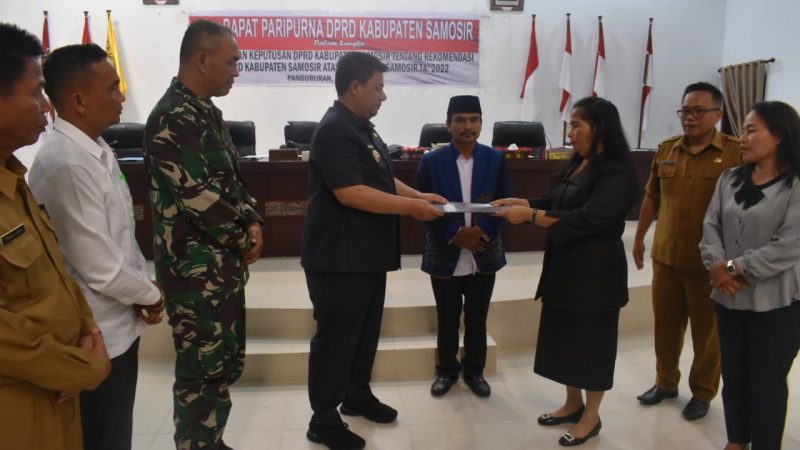 Bupati Samosir Hadiri Rapat Paripurna Penyampaian dan Pengambilan Keputusan DPRD atas LKPJ TA 2022