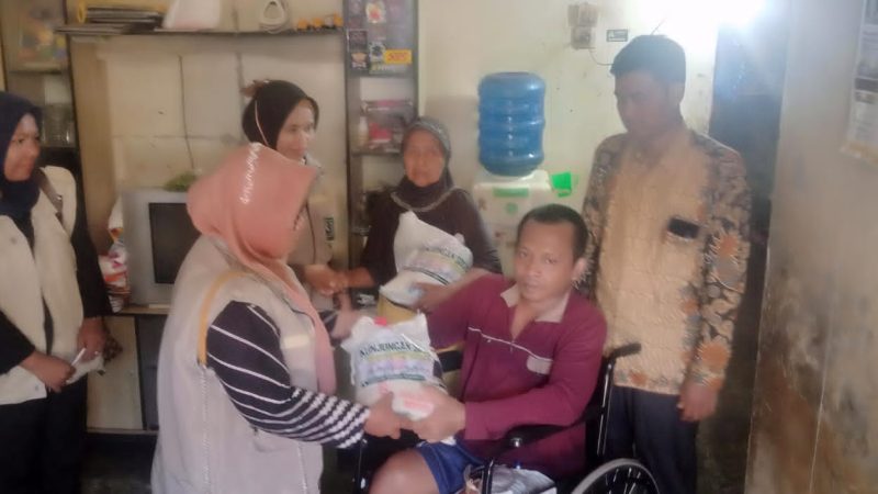 Pembina dan KSJ Sumut Berikan Kursi Roda kepada Martono