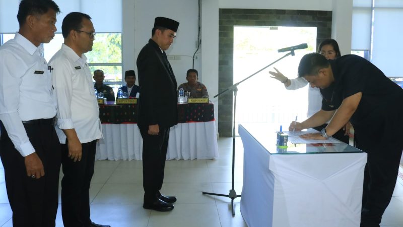 Pj.Sekda Kabupaten Dilantik Bupati Samosir
