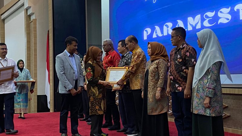 Kemenkes RI Berikan Penghargaan Kepada Pemkab Samosir