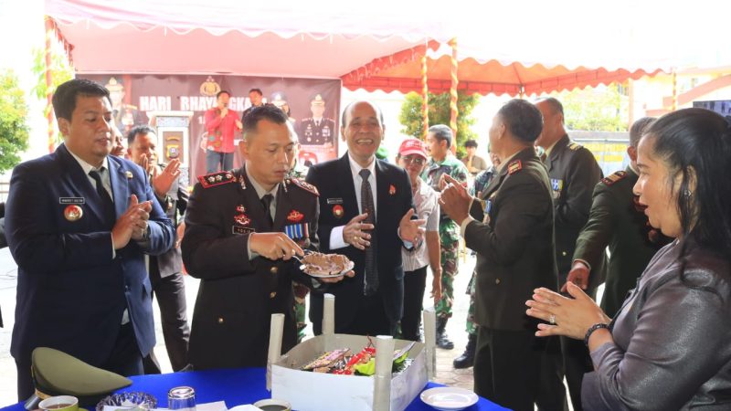 Wabup Samosir Dampingi Bupati Hadiri Upacara Dan Syukuran HUT Bhayangkara Ke-77