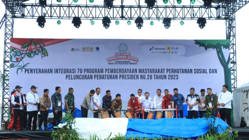 Bupati Samosir Hadiri Pembukaan Festival Perhutanan Sosial Tahun 2023