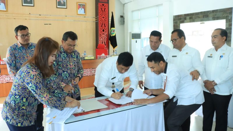 Pemkab Samosir Terima Aset Penataan Kawasan Sibeabea