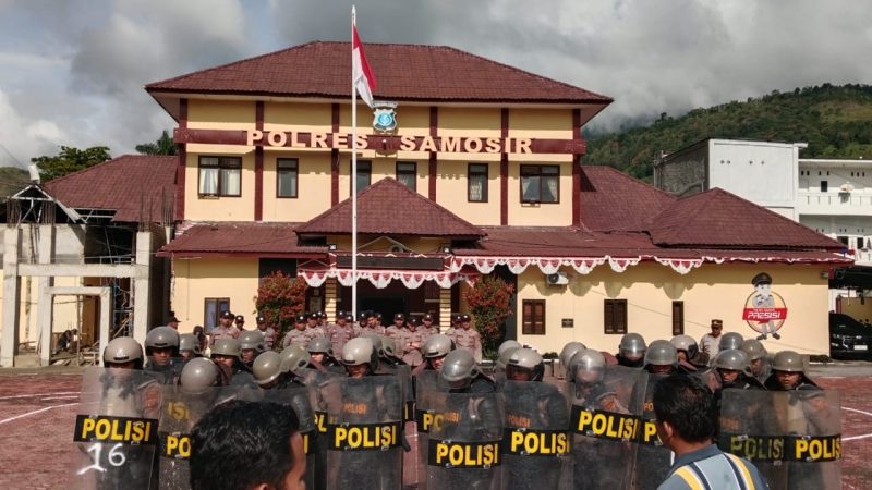Simulasi Pelatihan Pengendalian Massa Dalam Kesiapan Polres Samosir Menghadapi Pemilu 2024