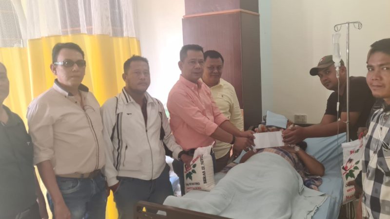 Ketua Pewarta Jenguk Isteri Badai, Wartawan yang Melahirkan di RS Martha Friska