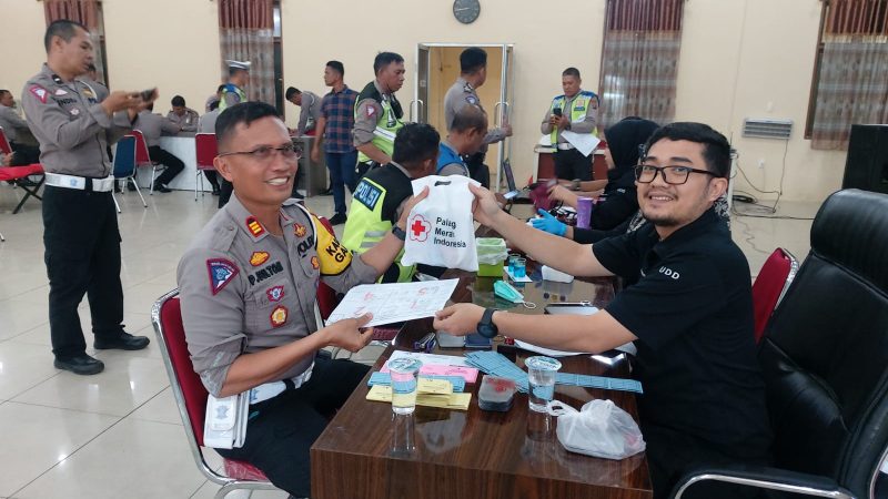 Polres Pelabuhan Belawan Gelar Baksos Donor Darah dalam Rangka Hari Lalulintas Bhayangkara ke-68