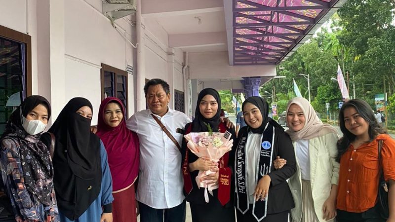 Raih Gelar Sarjana Psikologi, Ini Pesan Joko Tarigan Buat Anaknya