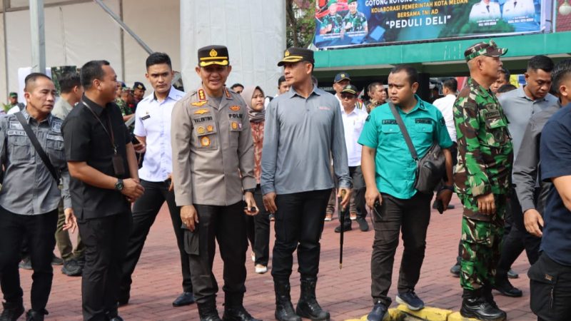 Kapolrestabes Medan Hadiri Pembukaan Gotong royong Bersih Sungai Deli