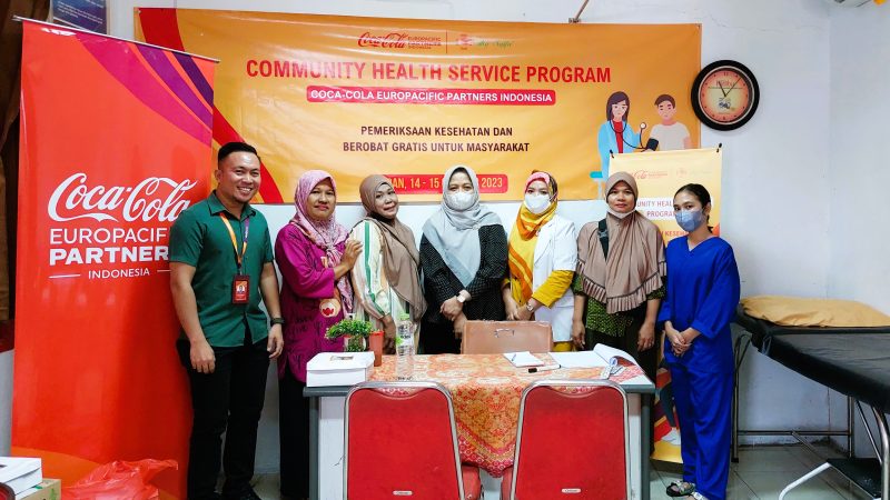 Peduli Kesehatan Masyarakat Sekitar, CCEP Indonesia dan Klinik Asy-Syifa kembali Adakan Layanan Pemeriksaan Kesehatan dan Berobat Gratis