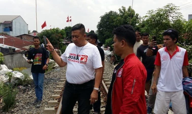 Ketua DPW PSI SUMUT Dan Bacaleg PSI Dapil 1 Kota Medan Bantu Korban Banjir Di Kelurahan Tanjung Gusta Dan Kelurahan Cinta Damai Medan Helvetia